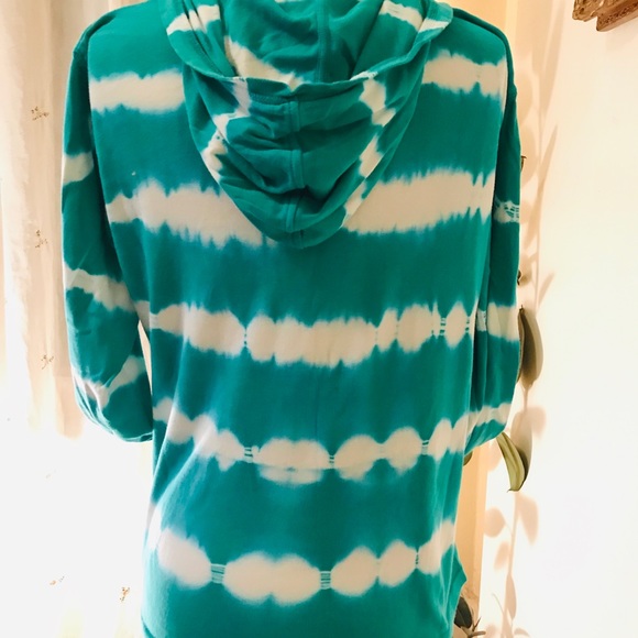 SOLD - Kelly Green & White tye dye hoodie - Picture 3 of 7